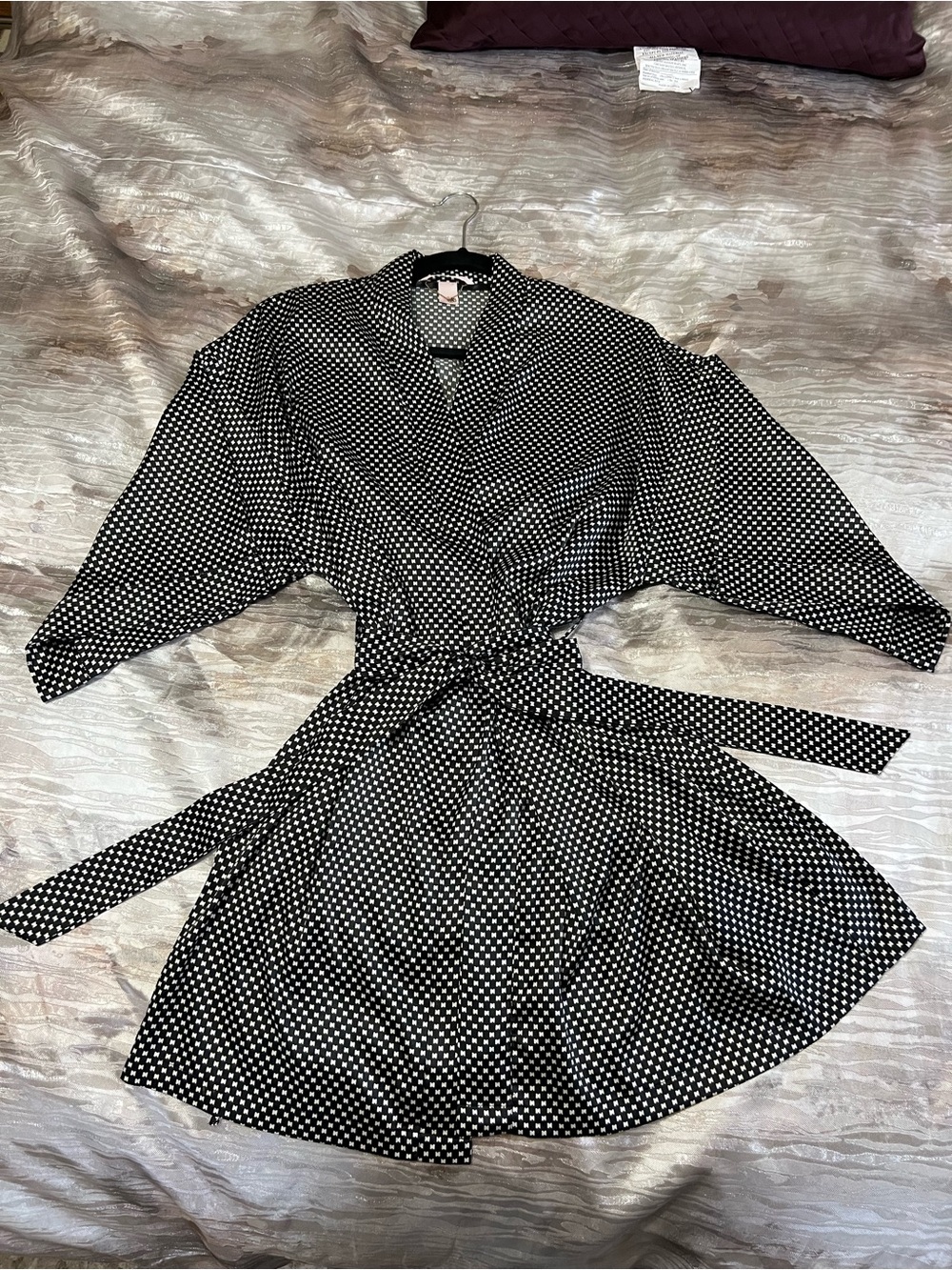 Victoria’s Secret Signature Satin Midi Robe Black & White - size M/L